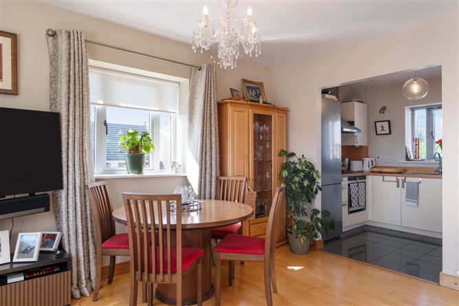 18 Grianan Fidh, Stepaside, Dublin 18