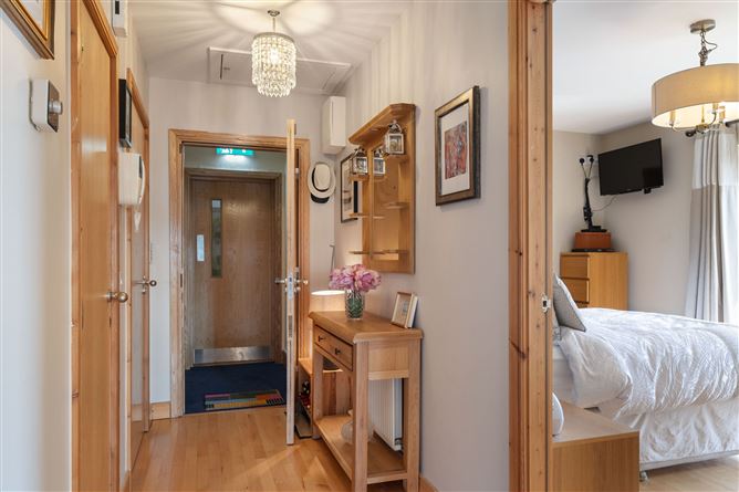 18 Grianan Fidh, Stepaside, Dublin 18