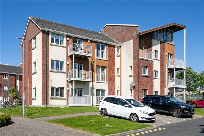 18 Grianan Fidh, Stepaside, Dublin 18