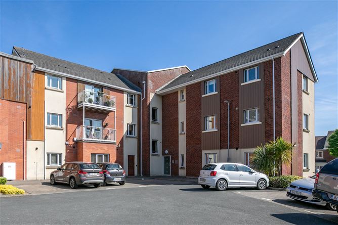 18 Grianan Fidh, Stepaside, Dublin 18