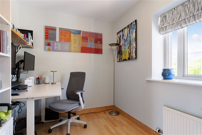 18 Grianan Fidh, Stepaside, Dublin 18