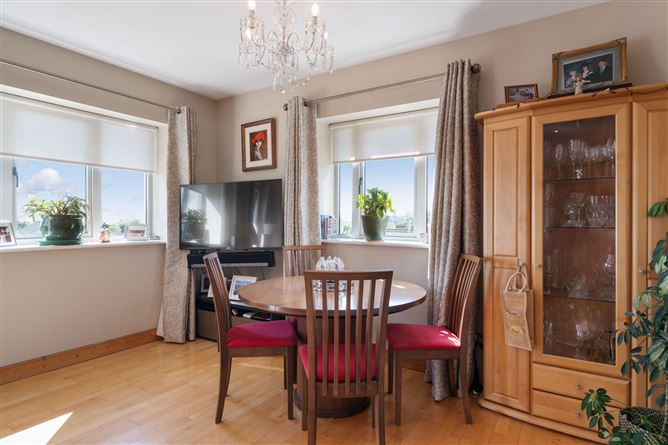 18 Grianan Fidh, Stepaside, Dublin 18