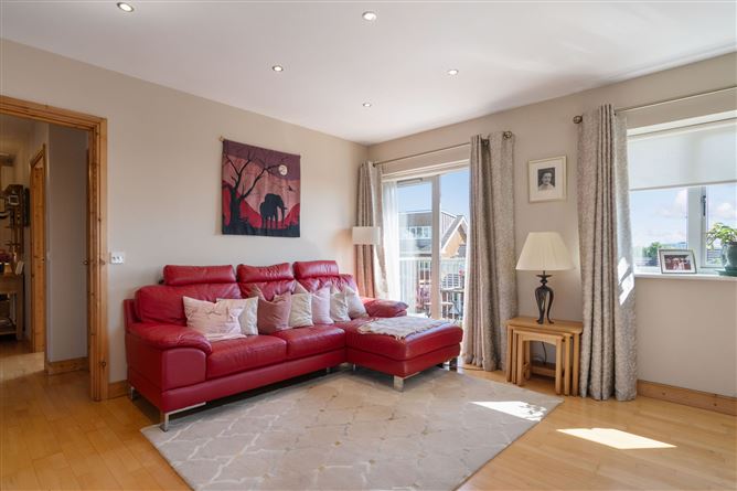 18 Grianan Fidh, Stepaside, Dublin 18