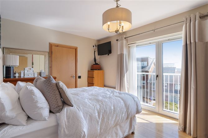 18 Grianan Fidh, Stepaside, Dublin 18