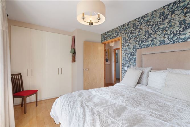 18 Grianan Fidh, Stepaside, Dublin 18