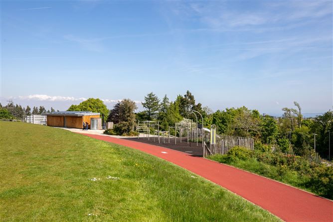 18 Grianan Fidh, Stepaside, Dublin 18