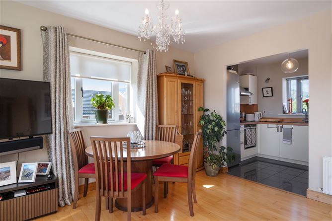 18 Grianan Fidh, Stepaside, Dublin 18