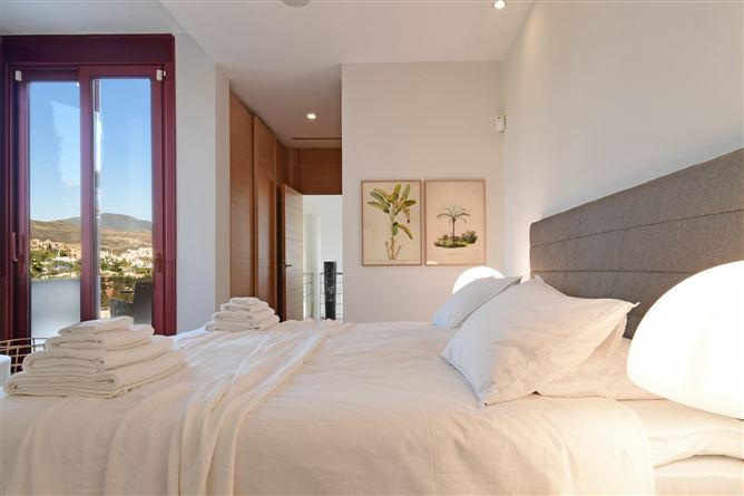 Spain, Marbella, Nueva Andalucia - COSTA-00511P