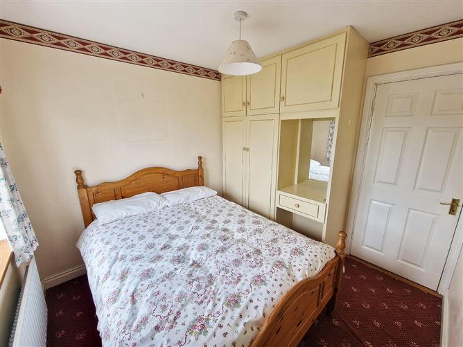 30 Greendale, Clon Road, Ennis, Co. Clare