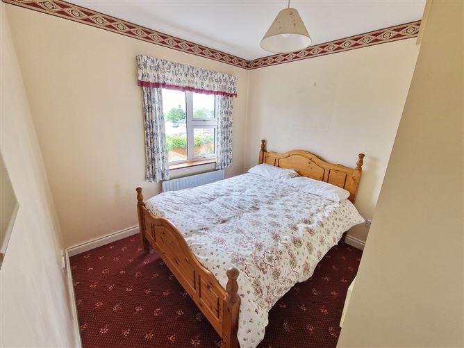 30 Greendale, Clon Road, Ennis, Co. Clare