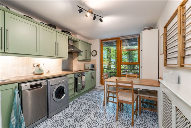 Photo 8 of 25 — 46 Dundrum Gate, Dundrum, Dublin 16