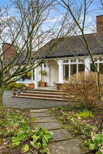 Moorea, Kerrymount Avenue, Foxrock, Dublin 18