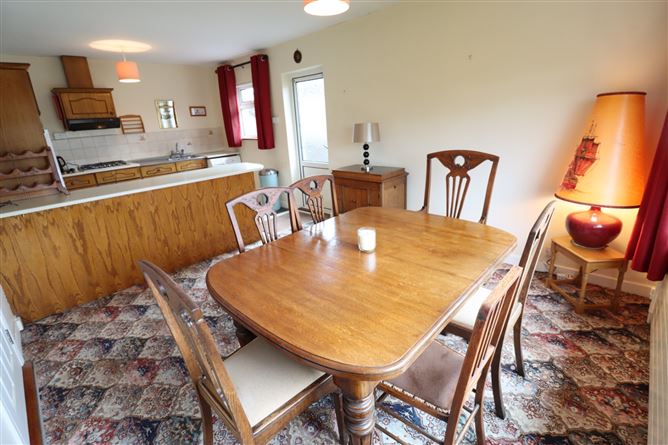 48 Glenwood, Carrigaline, Cork