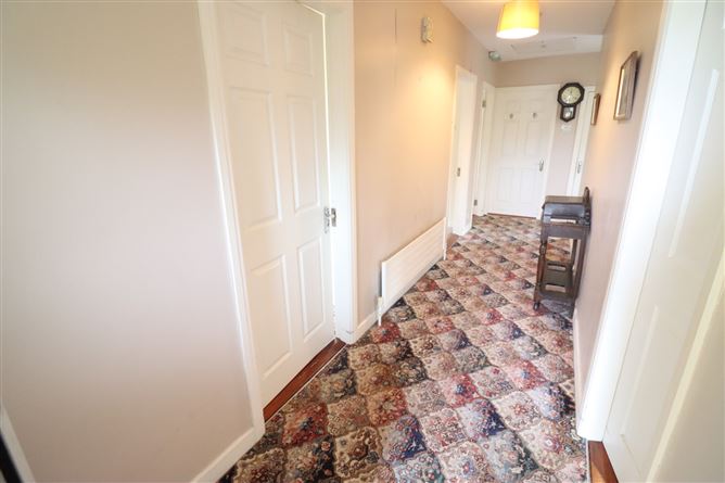 48 Glenwood, Carrigaline, Cork