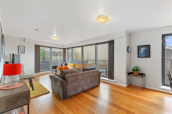 6 Marina View, Clarence Street, Dun Laoghaire, Co. Dublin