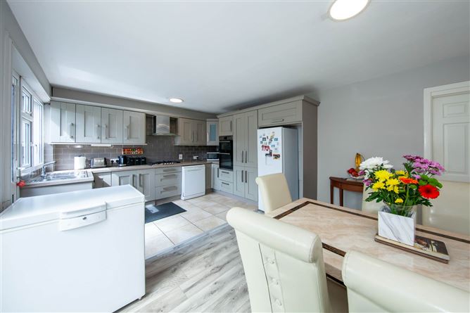 16 Rathvale Park, Ayrfield, Dublin 13
