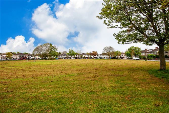 Photo 25 of 28 — 16 Rathvale Park, Ayrfield, Dublin 13