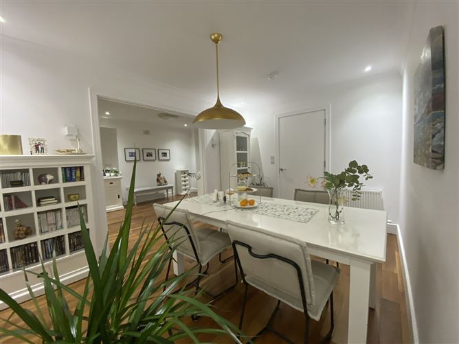 Photo 9 of 26 — 12 Diswellstown View, Castleknock, Dublin 15