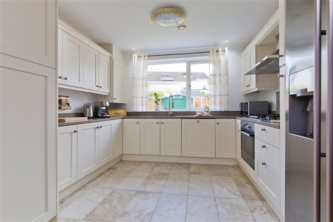 Photo 6 of 26 — 12 Diswellstown View, Castleknock, Dublin 15