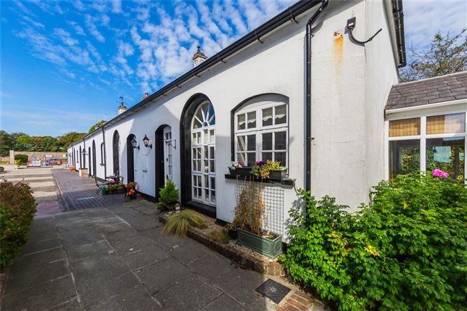 11 The Stables, Woodstown, Co.Waterford