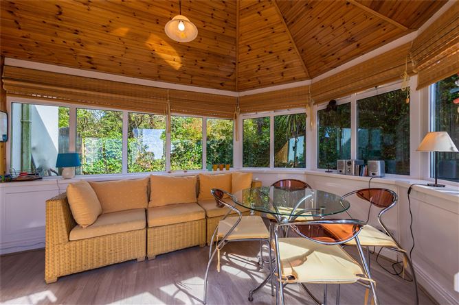 11 The Stables, Woodstown, Co.Waterford