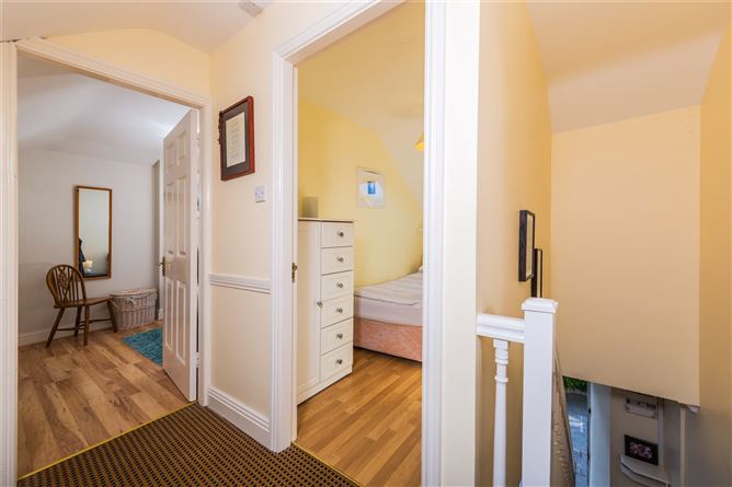 11 The Stables, Woodstown, Co.Waterford