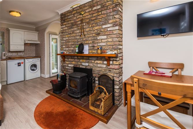 11 The Stables, Woodstown, Co.Waterford