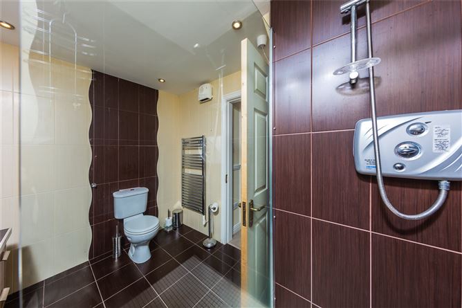 11 The Stables, Woodstown, Co.Waterford