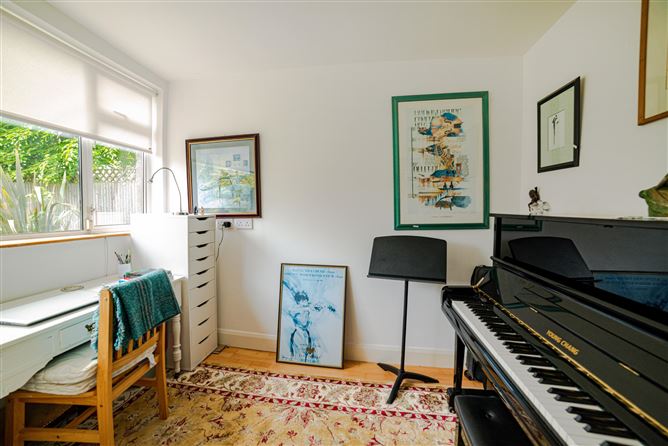 1 Granite Hall , Rosmeen Gardens, Dun Laoghaire, Dublin