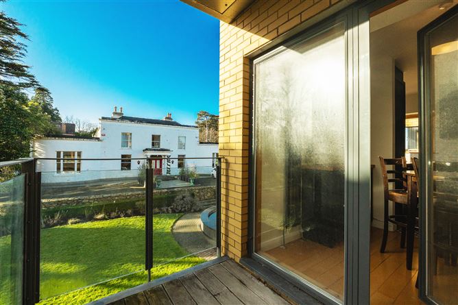 71 The Atrium, Roebuck Hill Apts., Clonskeagh, Dublin 14