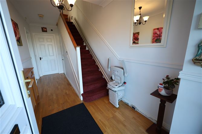 8 Laurelmount Drive, Waterpark, Carrigaline, Cork