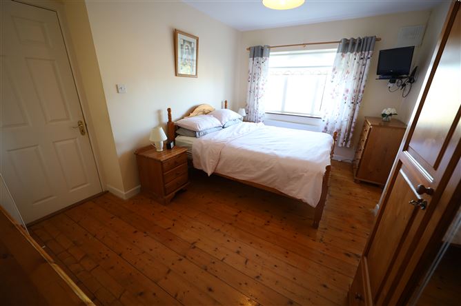 8 Laurelmount Drive, Waterpark, Carrigaline, Cork