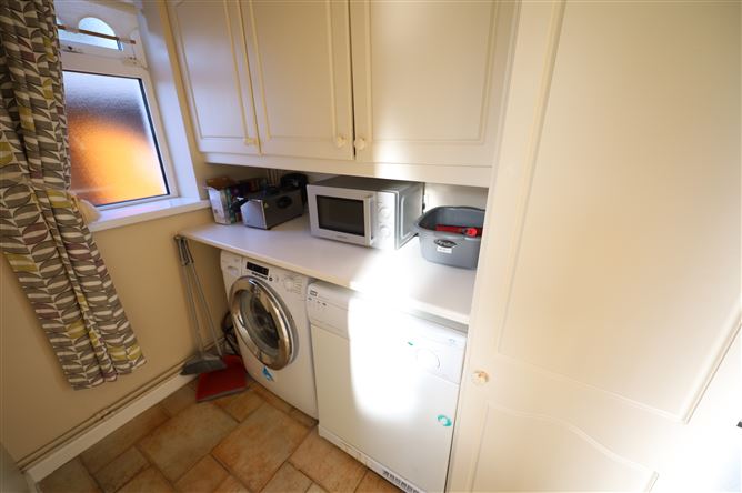 8 Laurelmount Drive, Waterpark, Carrigaline, Cork