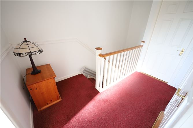 8 Laurelmount Drive, Waterpark, Carrigaline, Cork