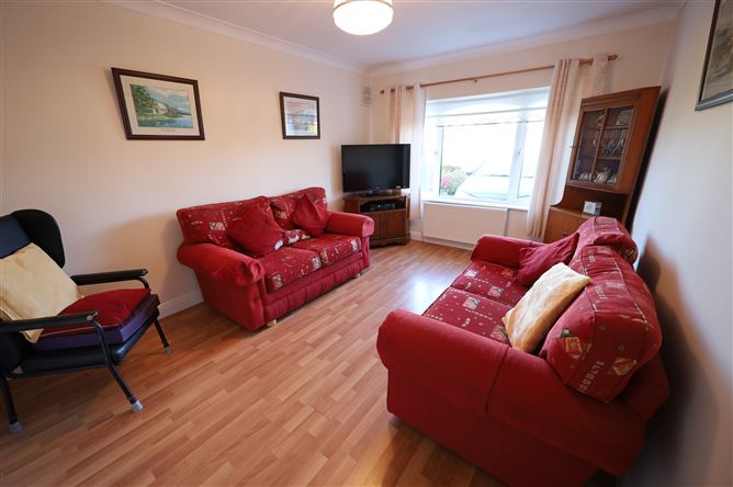 8 Laurelmount Drive, Waterpark, Carrigaline, Cork