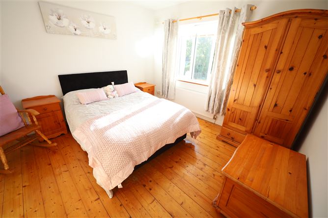 8 Laurelmount Drive, Waterpark, Carrigaline, Cork