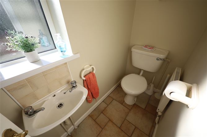 8 Laurelmount Drive, Waterpark, Carrigaline, Cork