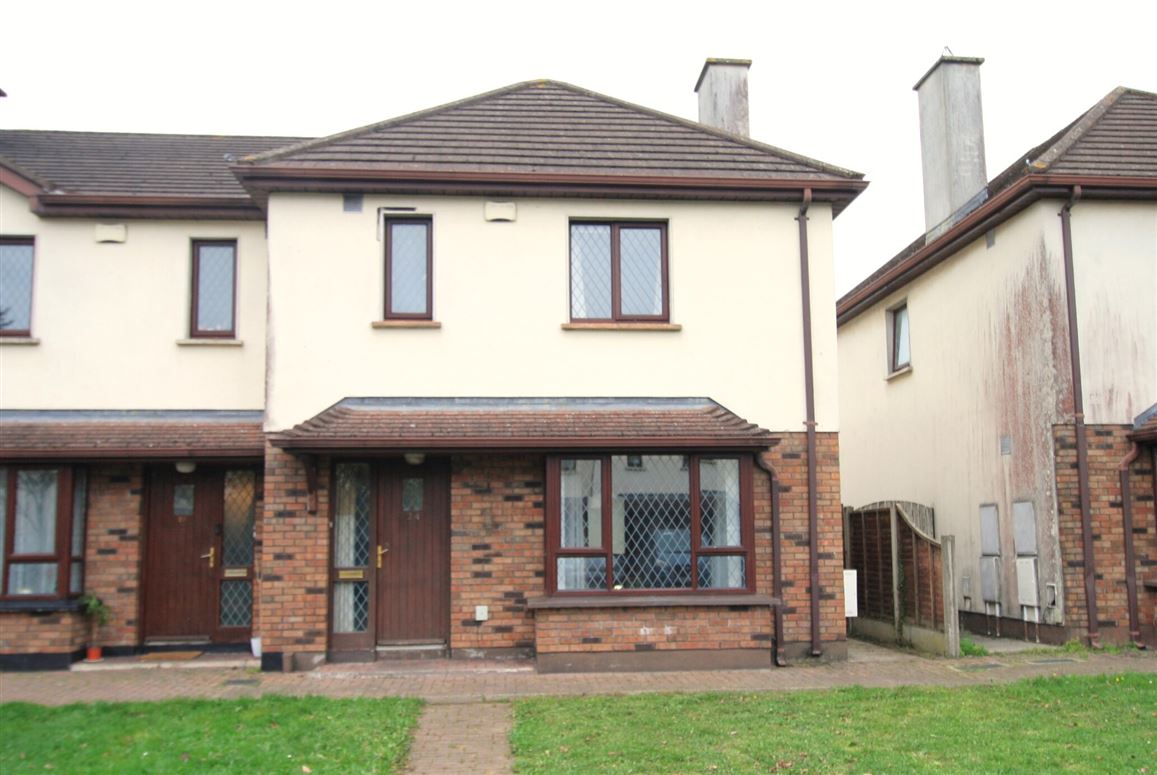 24 Clayton Hall, Staplestown Road, Carlow