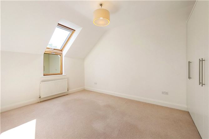 https://photos-a.propertyimages.ie/media/7/0/7/5006707/8fc5f323-b9e8-45b7-b06c-35ffba905129_l.jpg