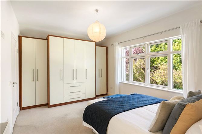 https://photos-a.propertyimages.ie/media/7/0/7/5006707/8fc5f323-b9e8-45b7-b06c-35ffba905129_l.jpg