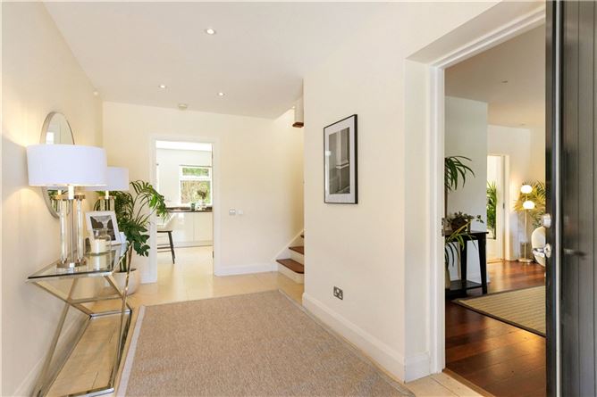 https://photos-a.propertyimages.ie/media/7/0/7/5006707/8fc5f323-b9e8-45b7-b06c-35ffba905129_l.jpg