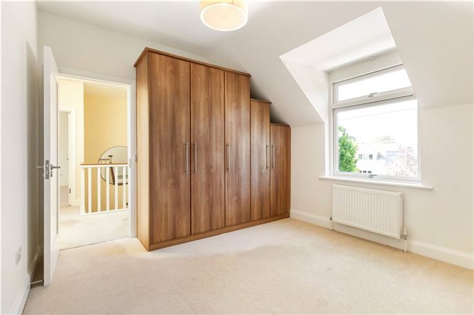 https://photos-a.propertyimages.ie/media/7/0/7/5006707/8fc5f323-b9e8-45b7-b06c-35ffba905129_l.jpg