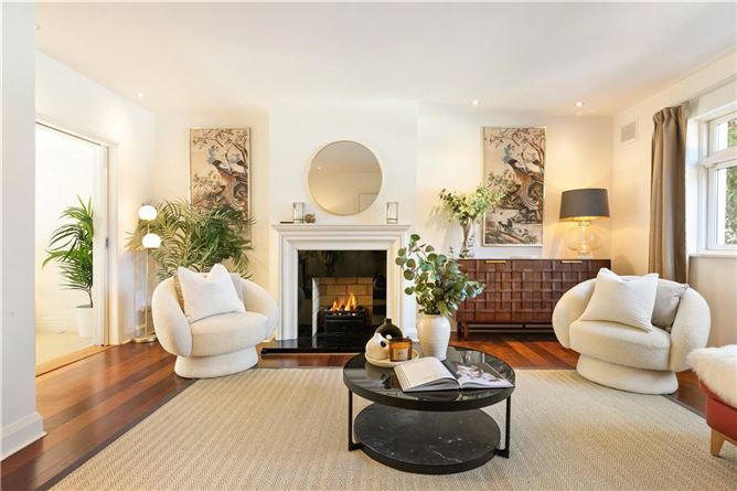 https://photos-a.propertyimages.ie/media/7/0/7/5006707/8fc5f323-b9e8-45b7-b06c-35ffba905129_l.jpg