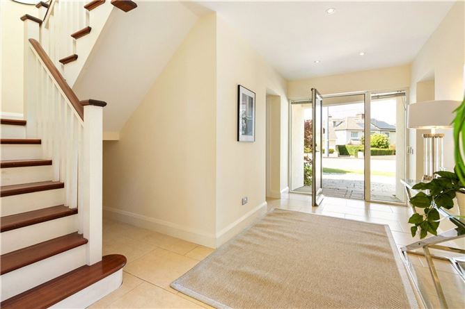 https://photos-a.propertyimages.ie/media/7/0/7/5006707/8fc5f323-b9e8-45b7-b06c-35ffba905129_l.jpg