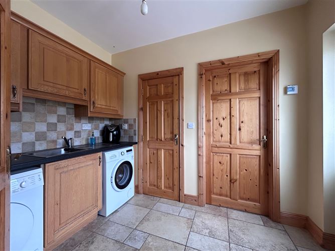 Photo 14 of 36 — Deansgrove, Cashel, Co. Tipperary