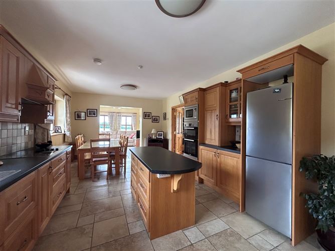 Photo 9 of 36 — Deansgrove, Cashel, Co. Tipperary