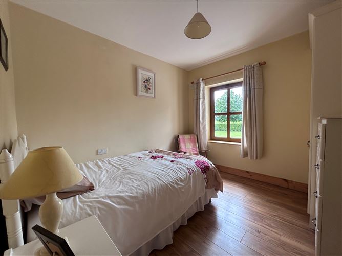 Photo 20 of 36 — Deansgrove, Cashel, Co. Tipperary