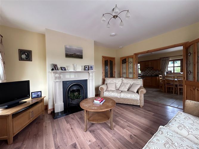 Photo 7 of 36 — Deansgrove, Cashel, Co. Tipperary
