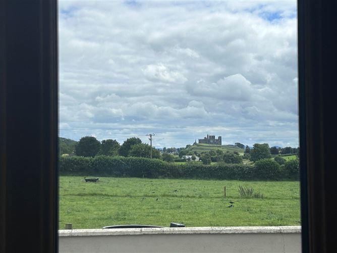 Photo 12 of 36 — Deansgrove, Cashel, Co. Tipperary