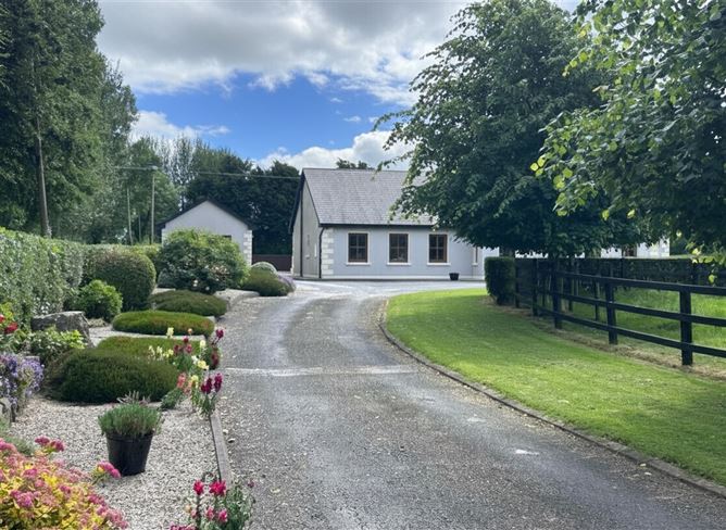 Photo 27 of 36 — Deansgrove, Cashel, Co. Tipperary